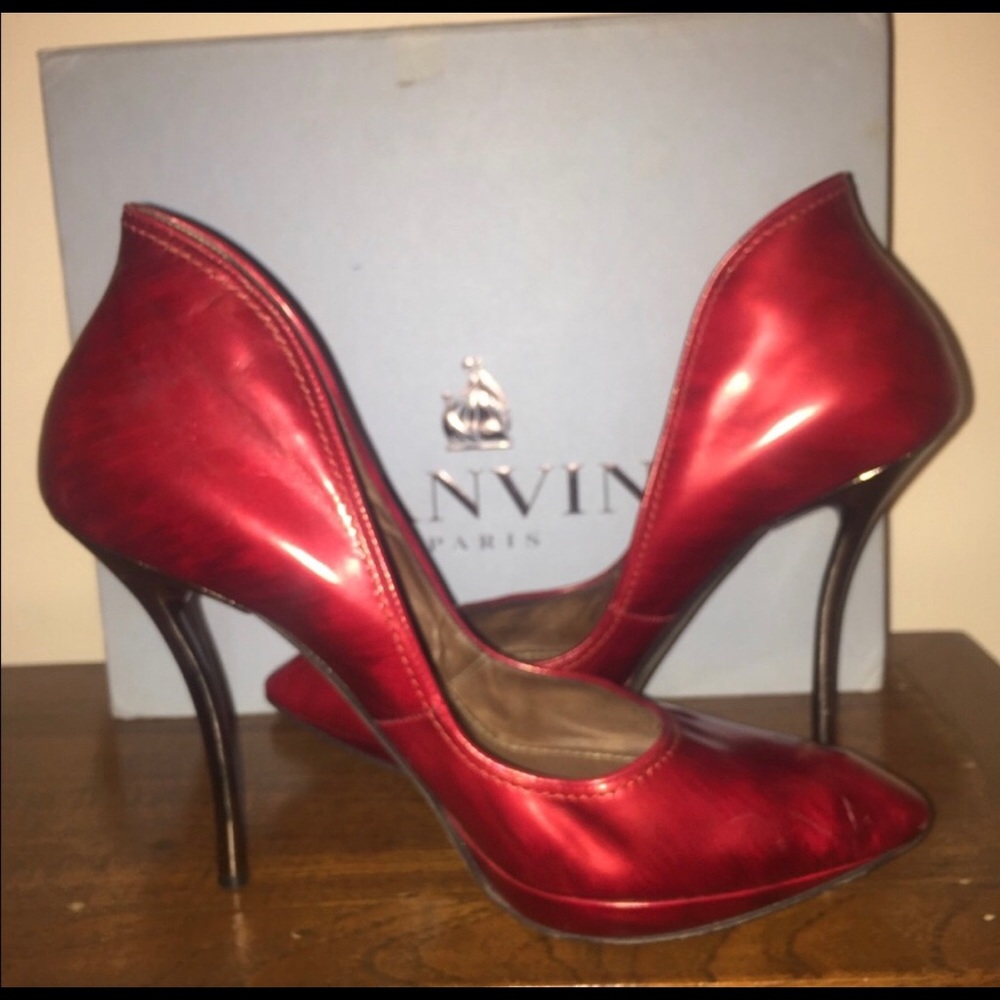 Lavin Ruby Red Curve Heel Pumps